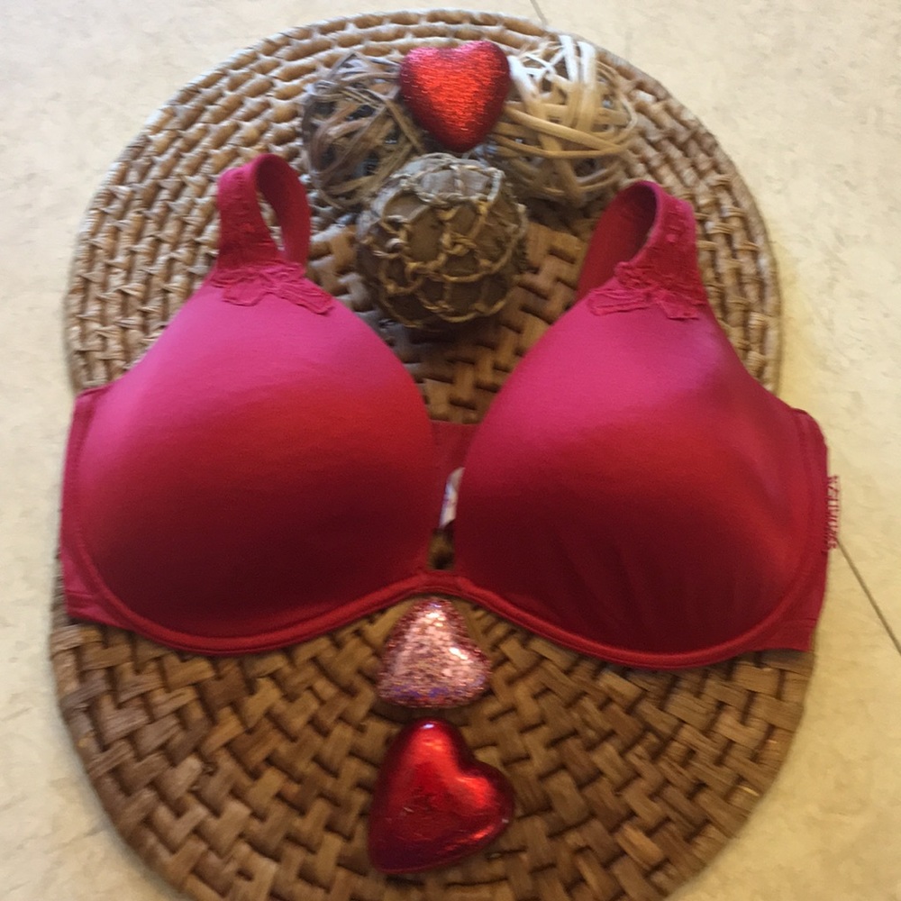 Red Curvation Bra size 38DD